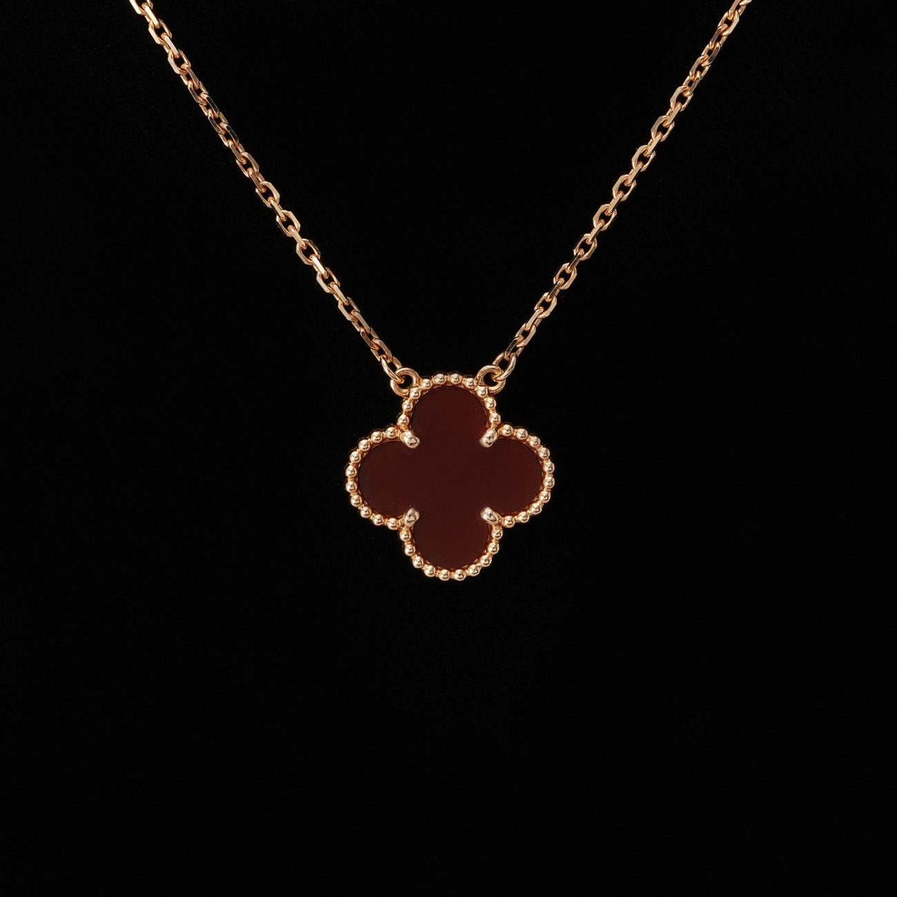 VAN CLEEF & ARPELS(USED)반클리프 빈티지 알함브라 커넬리언 네크리스